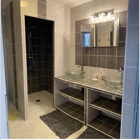 Dom wakacyjny Overlord Cosy House In Formigny